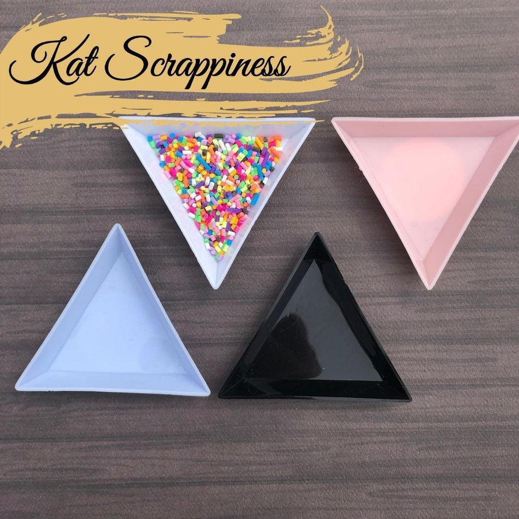 Triangle Embellishment Trays - 4 pack
